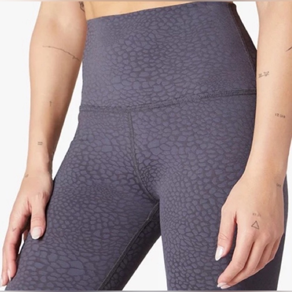 Beyond Yoga Feline Jacquard Legging - Picture 3 of 7
